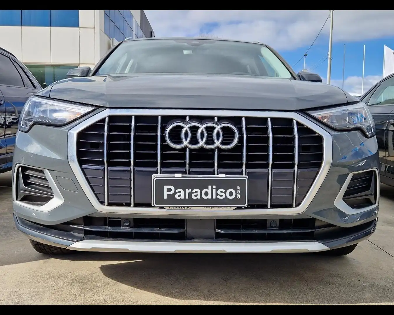 Audi Q3 2ª serie 35 TDI S tronic Business Advanced Grigio - 2