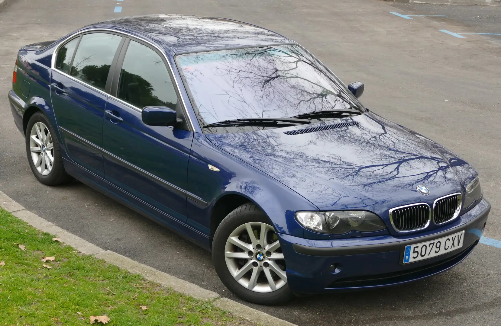 BMW 320 320d Синій - 1