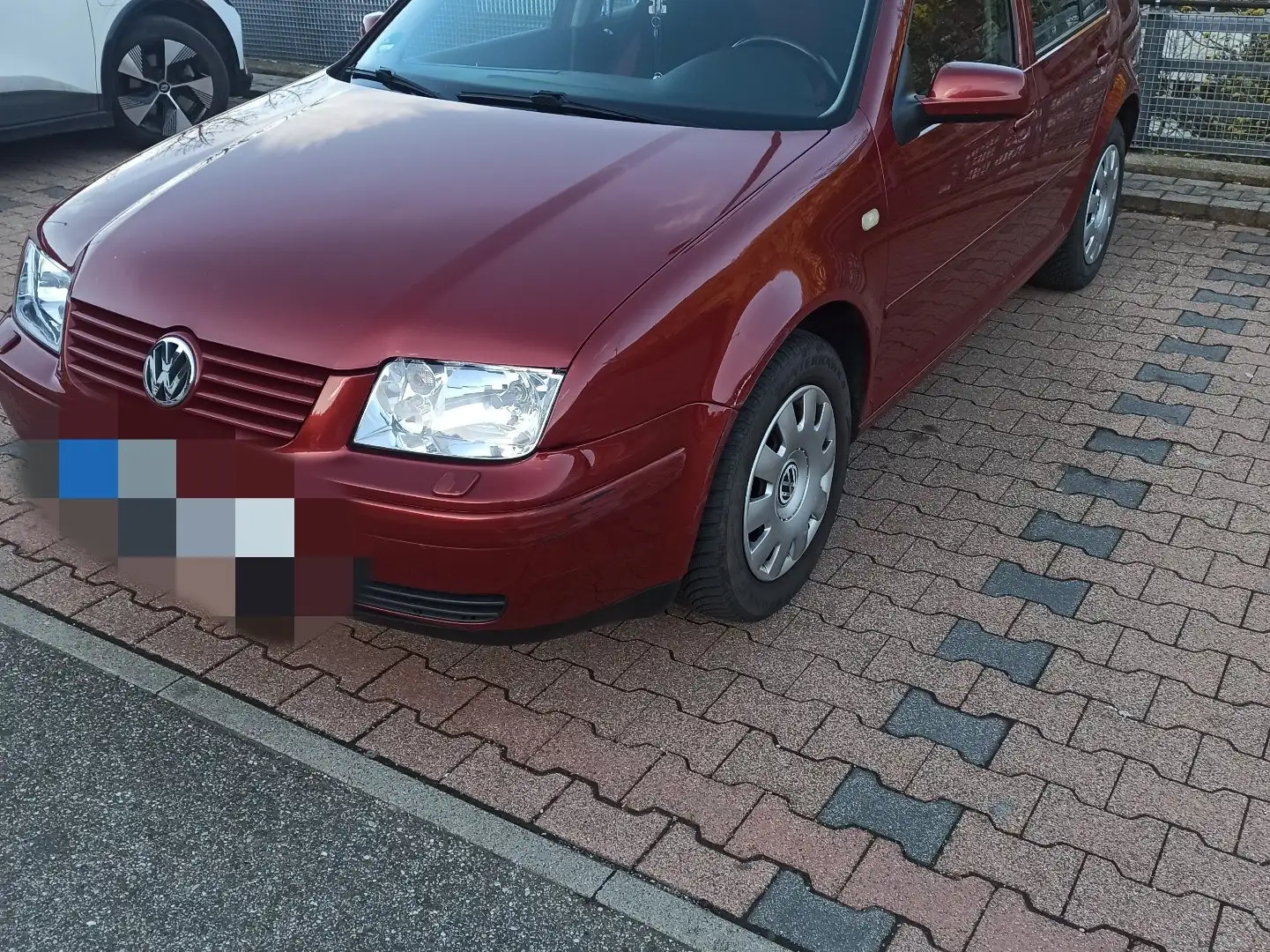 Volkswagen Bora 1.6 Comfortline Rojo - 1