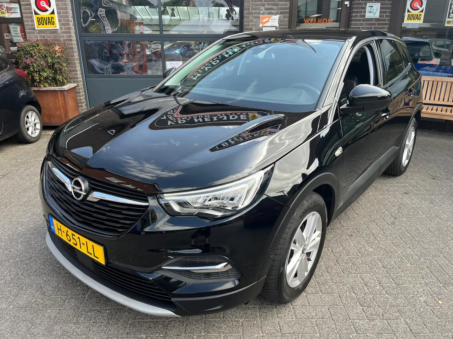 Opel Grandland X 1.2 Turbo 130pk Trekhaak Camera Noir - 1