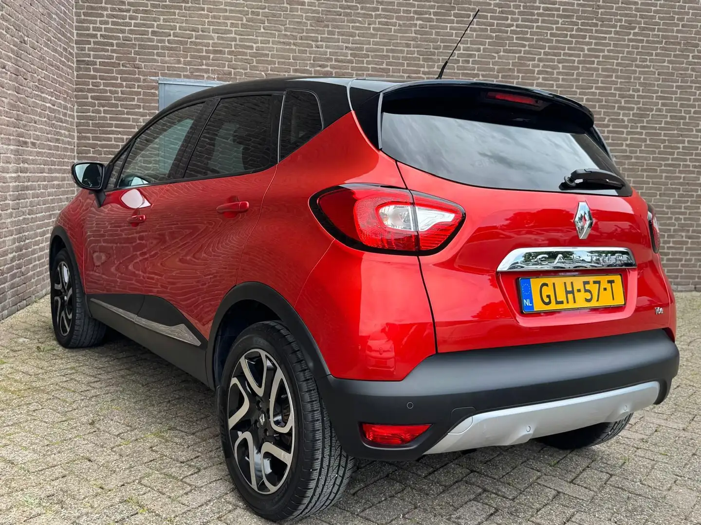 Renault Captur 1.2 TCe Xmod Camera Leder Navi Clima Keyless Go st Rouge - 2
