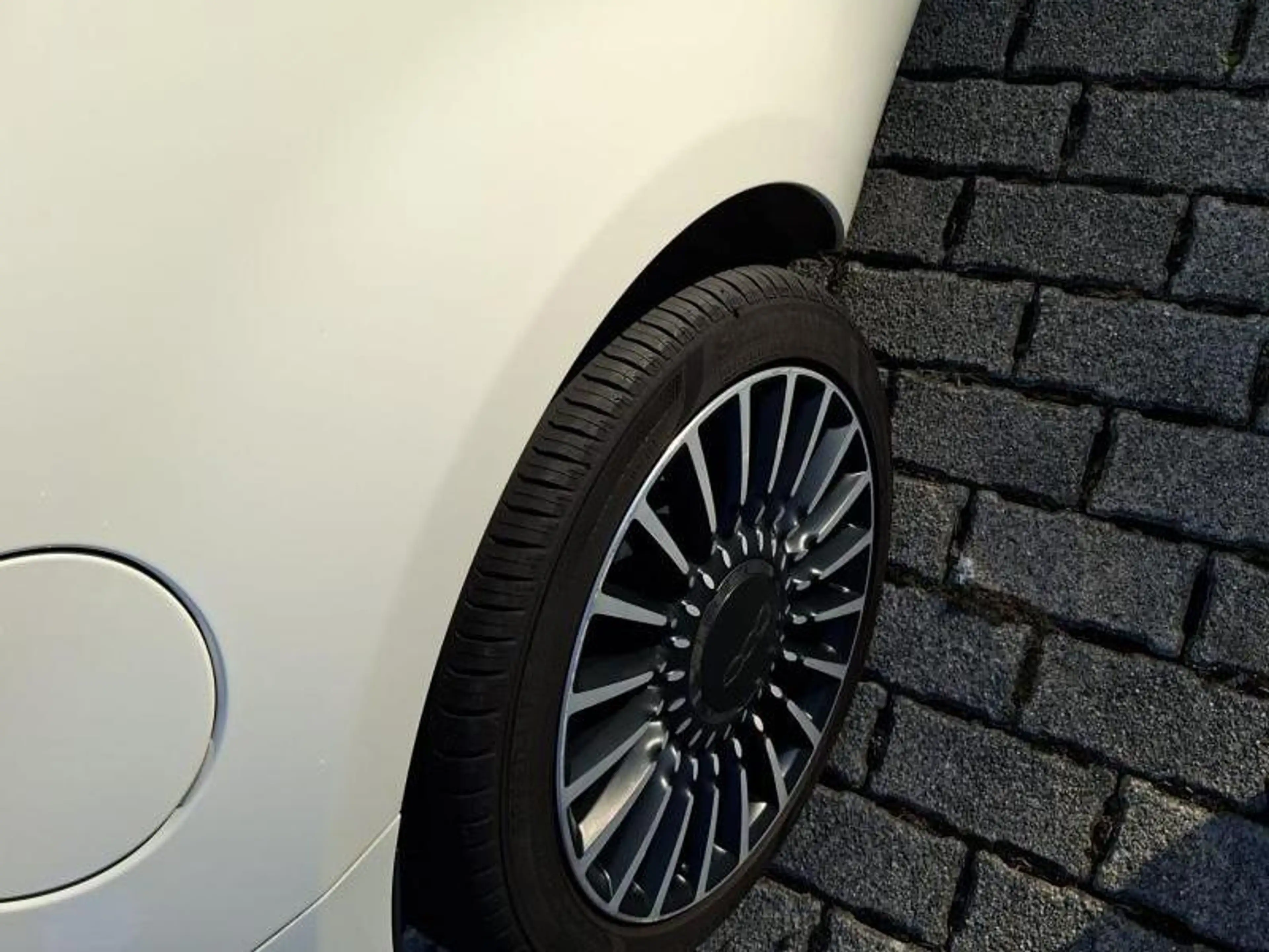 Fiat 500 Lounge — photo 13