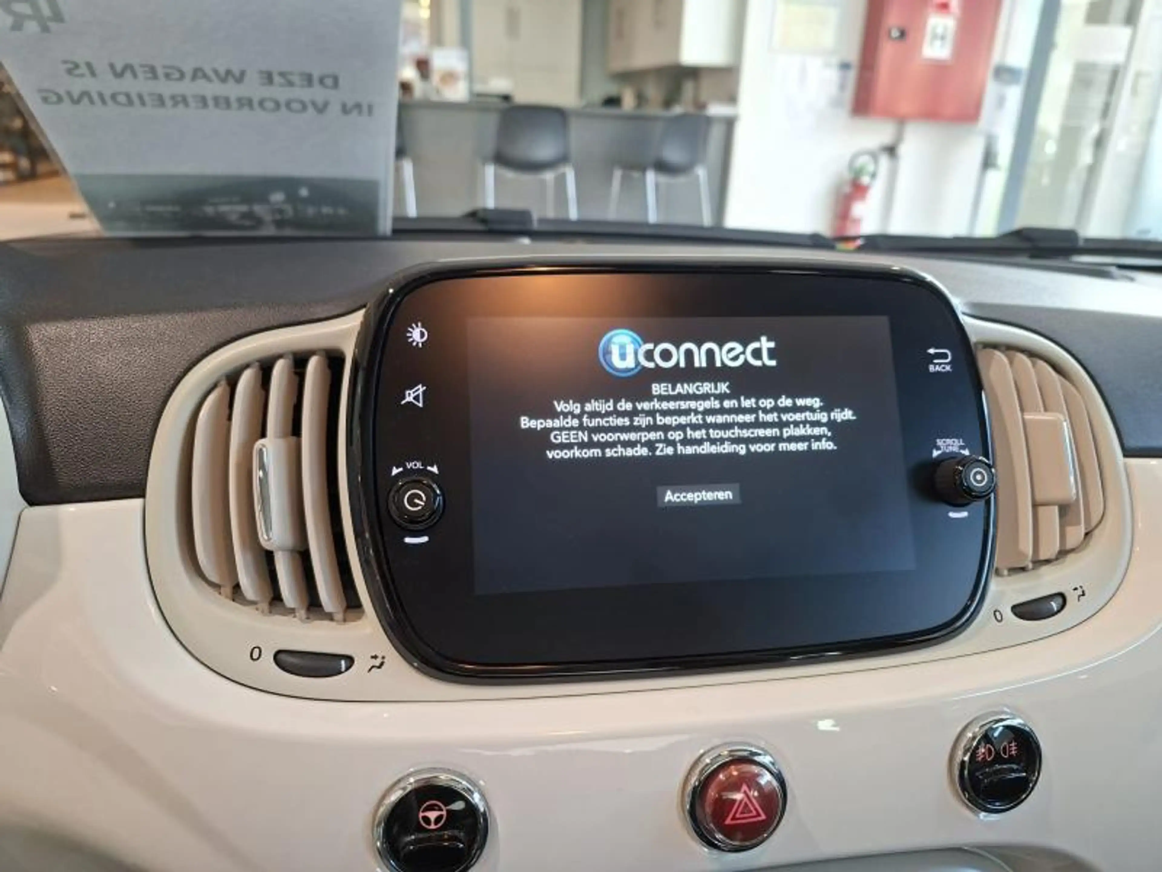 Fiat 500 Lounge — photo 11