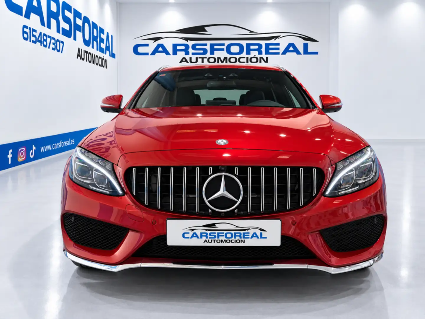 Mercedes-Benz MERCEDES-BENZ Clase C Familiar Automático de 5 P Rojo - 2