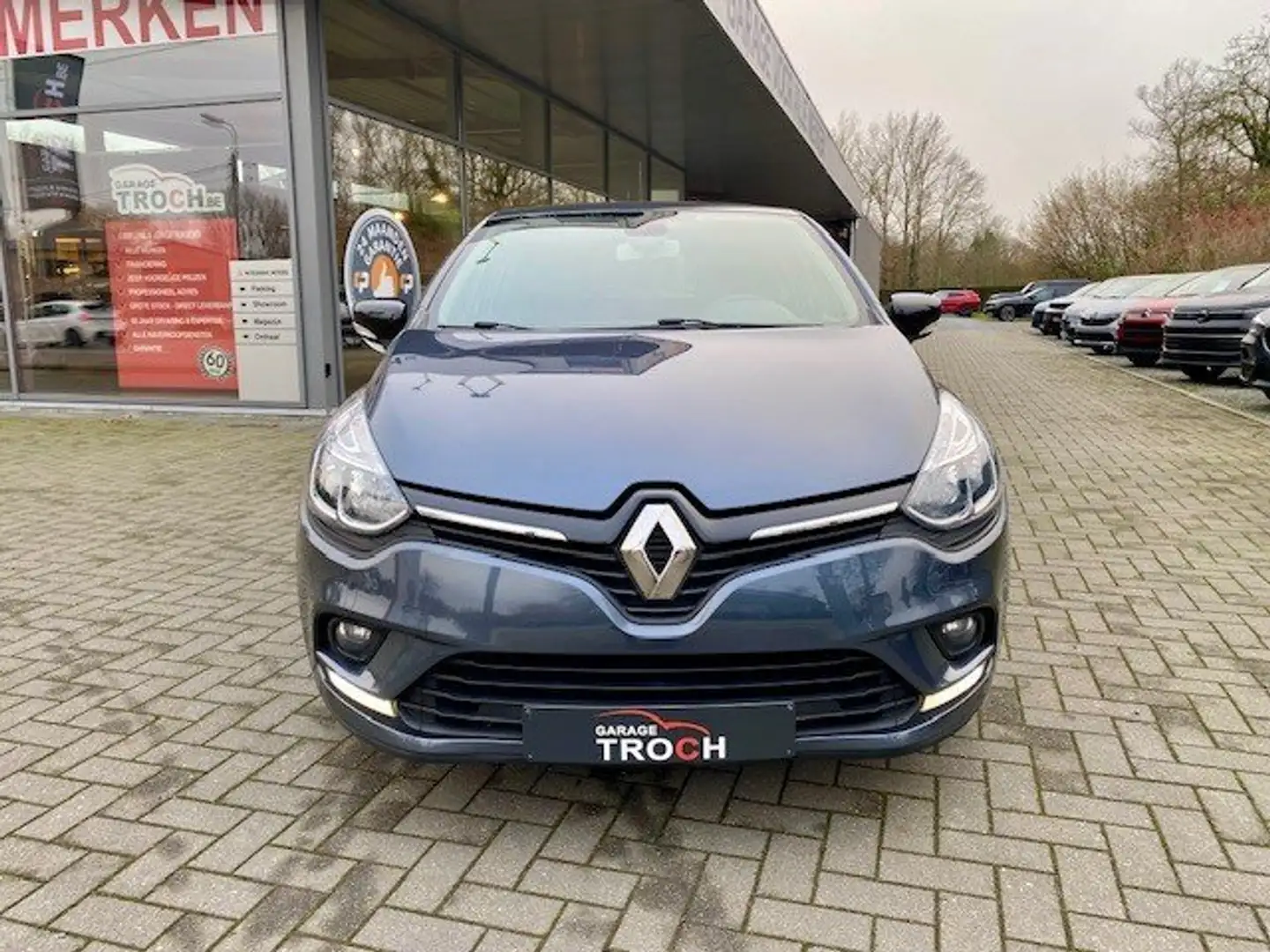 Renault Clio Clio 5d TCe 90PK Limited Park. sens. / App conn. Grijs - 2