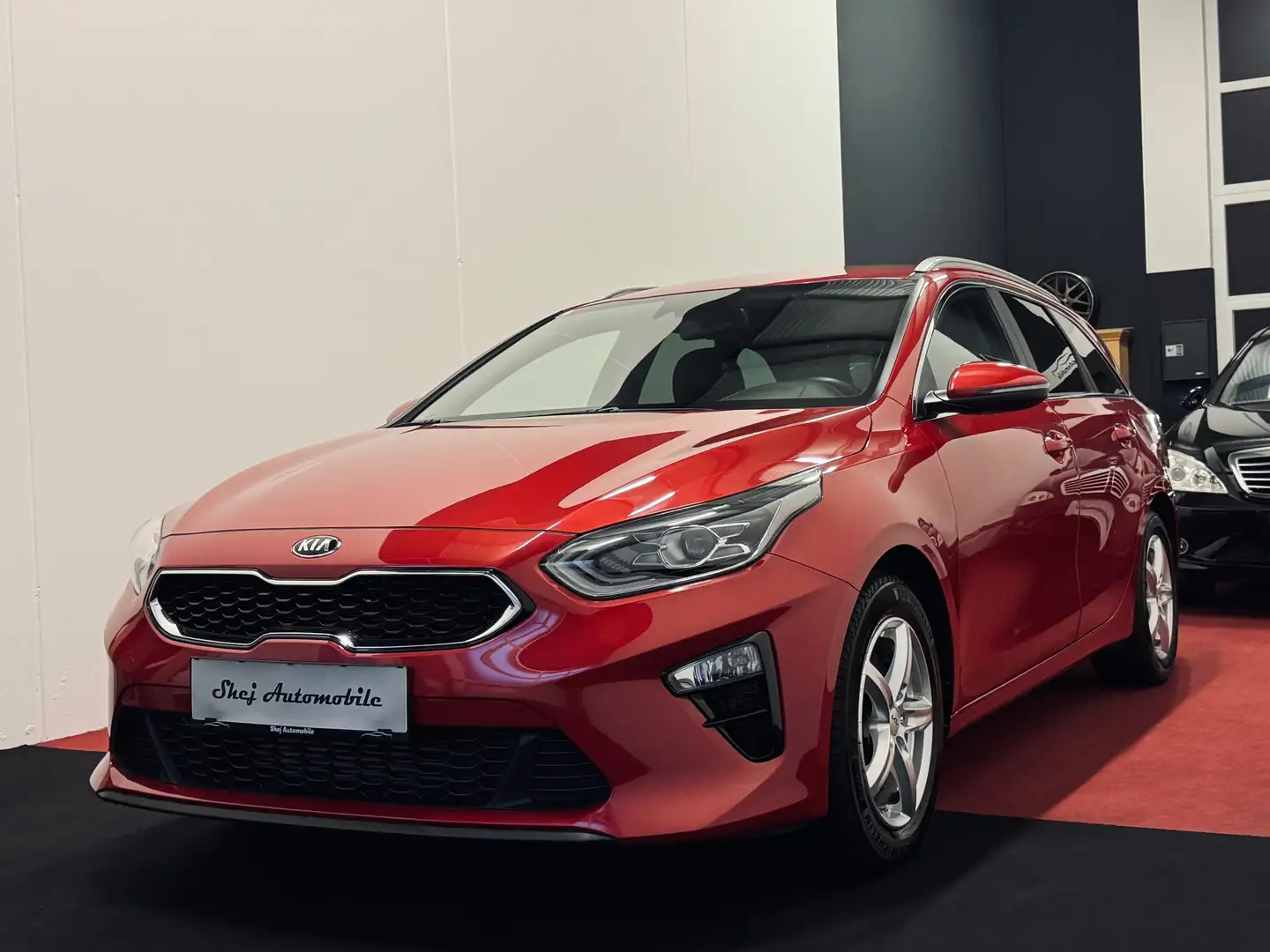 Kia Ceed SW / cee'd SW 1,6 CRDi SCR ISG Gold 48V Mild-Hybrid Rot - 1