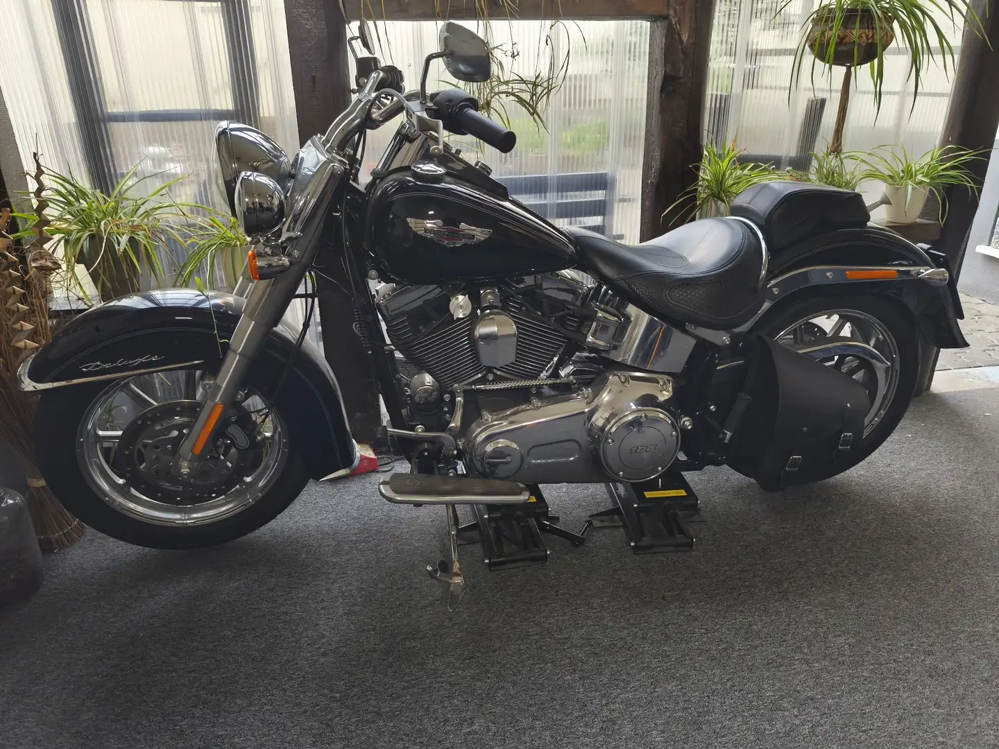 Harley-Davidson Softail FLSTN Softail Deluxe erst 2050 km! Czarny - 1