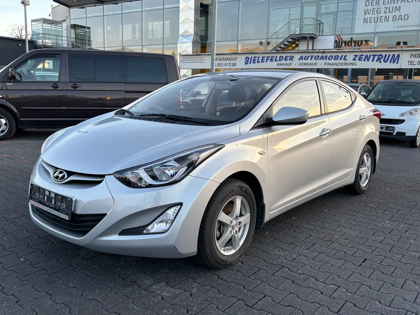 Hyundai ELANTRA Elantra/Klima/ZV/1.Hand/Klimaautomatik Silber - 1