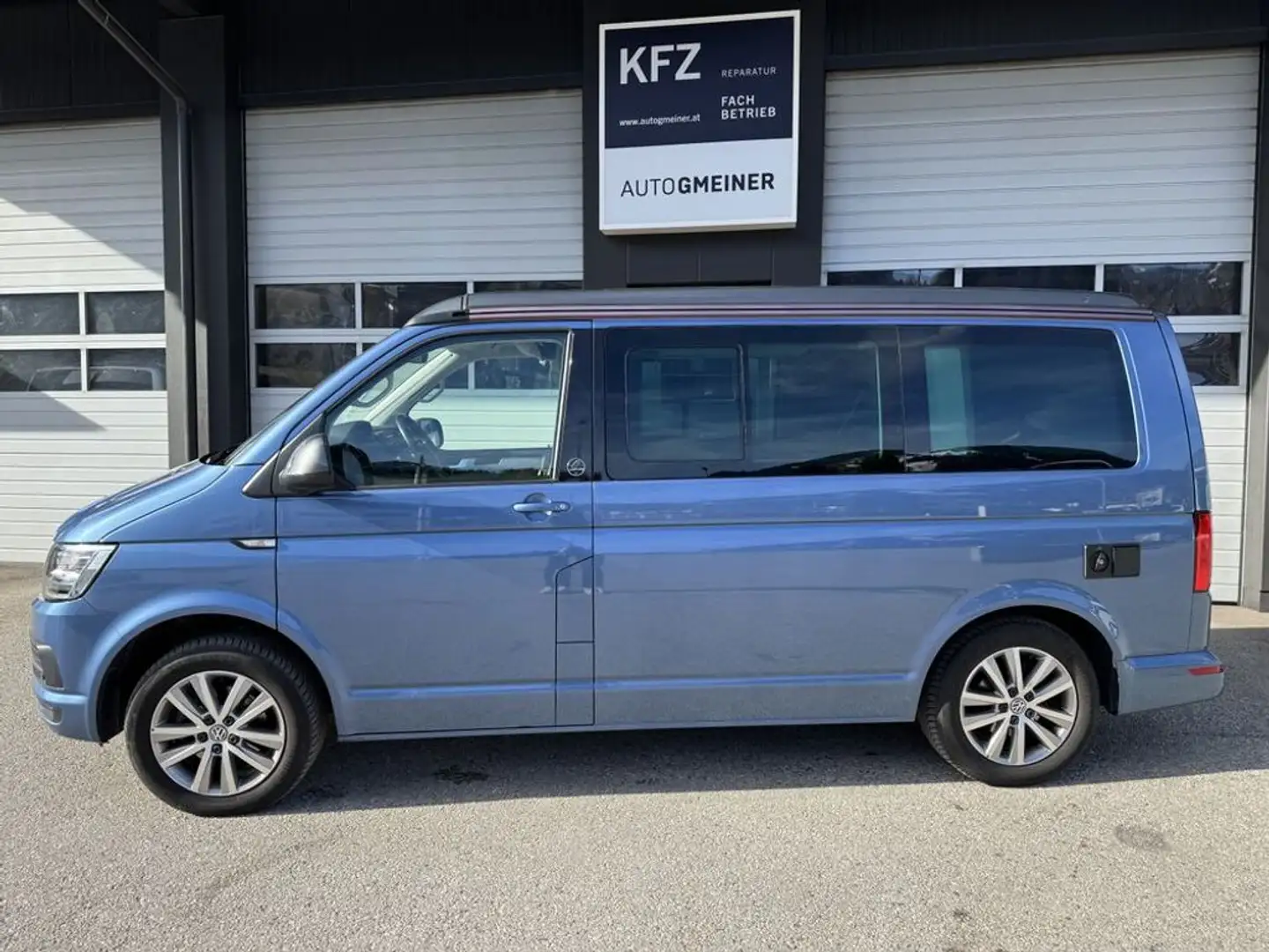 Volkswagen T6 California 30 Years Edition Blau - 2