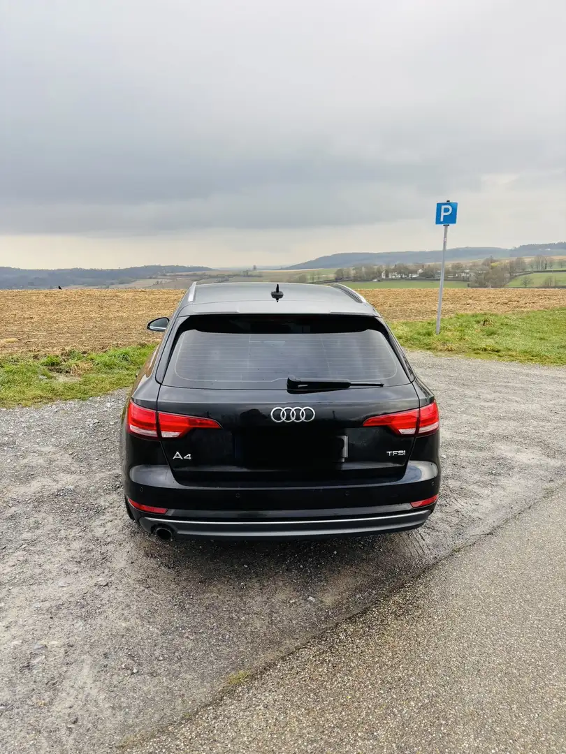 Audi A4 sport Schwarz - 1