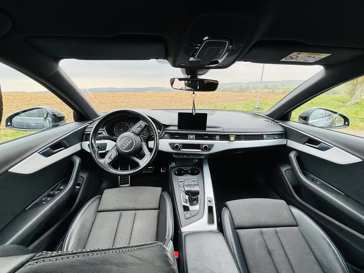 Audi A4 sport Schwarz - 2