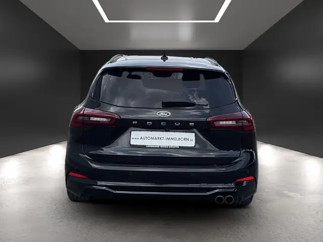 Ford Focus view 10