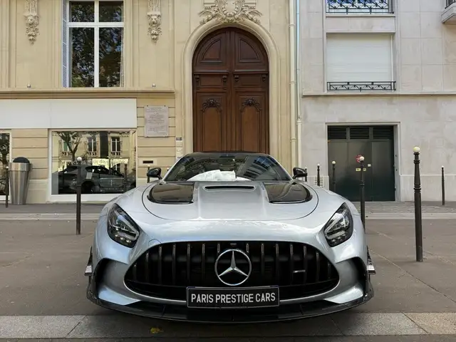 Mercedes-Benz Amg GT view 3