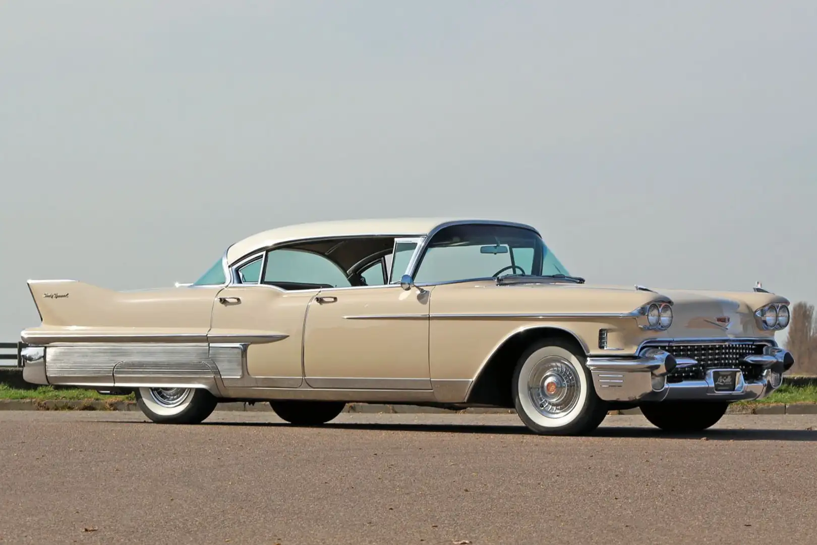 Cadillac Fleetwood 60-S 1958 Beige - 1