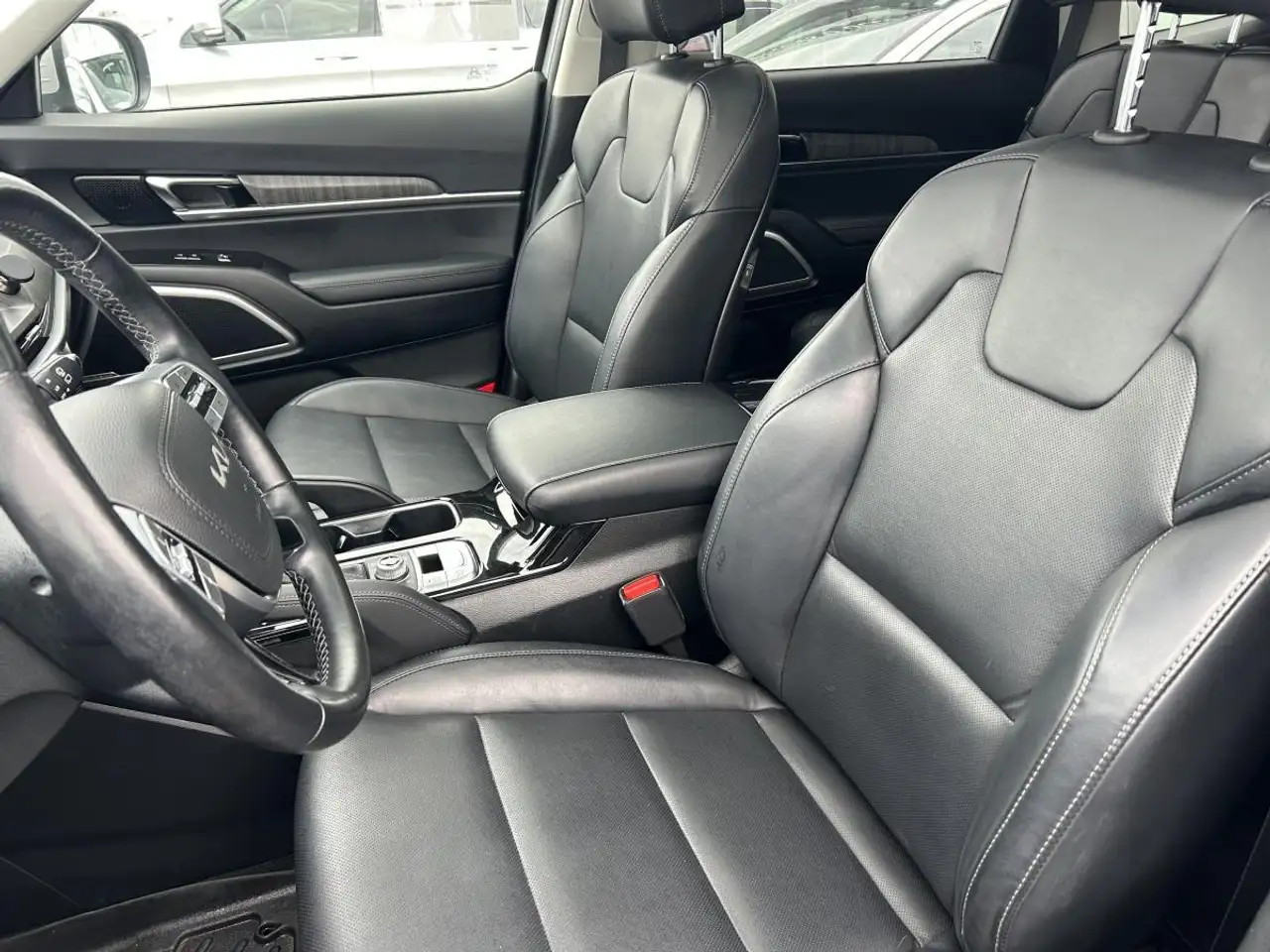 Kia Telluride снимка Kia Telluride