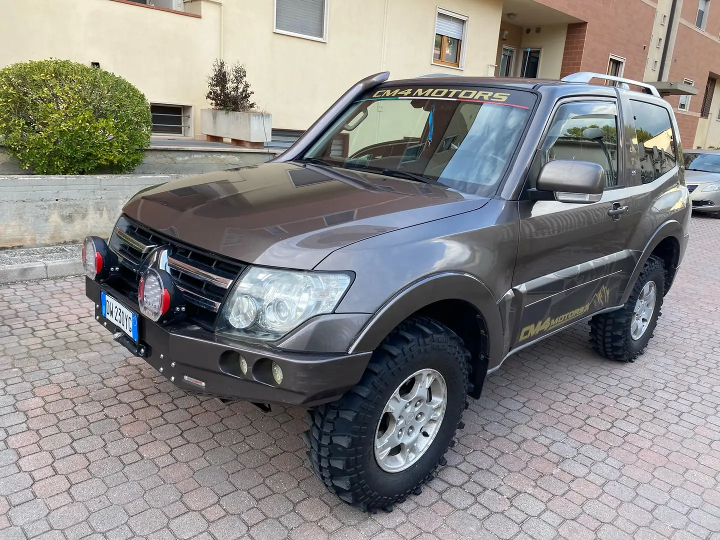 Mitsubishi Pajero 3.2 cr Invite 200cv 3p - 1