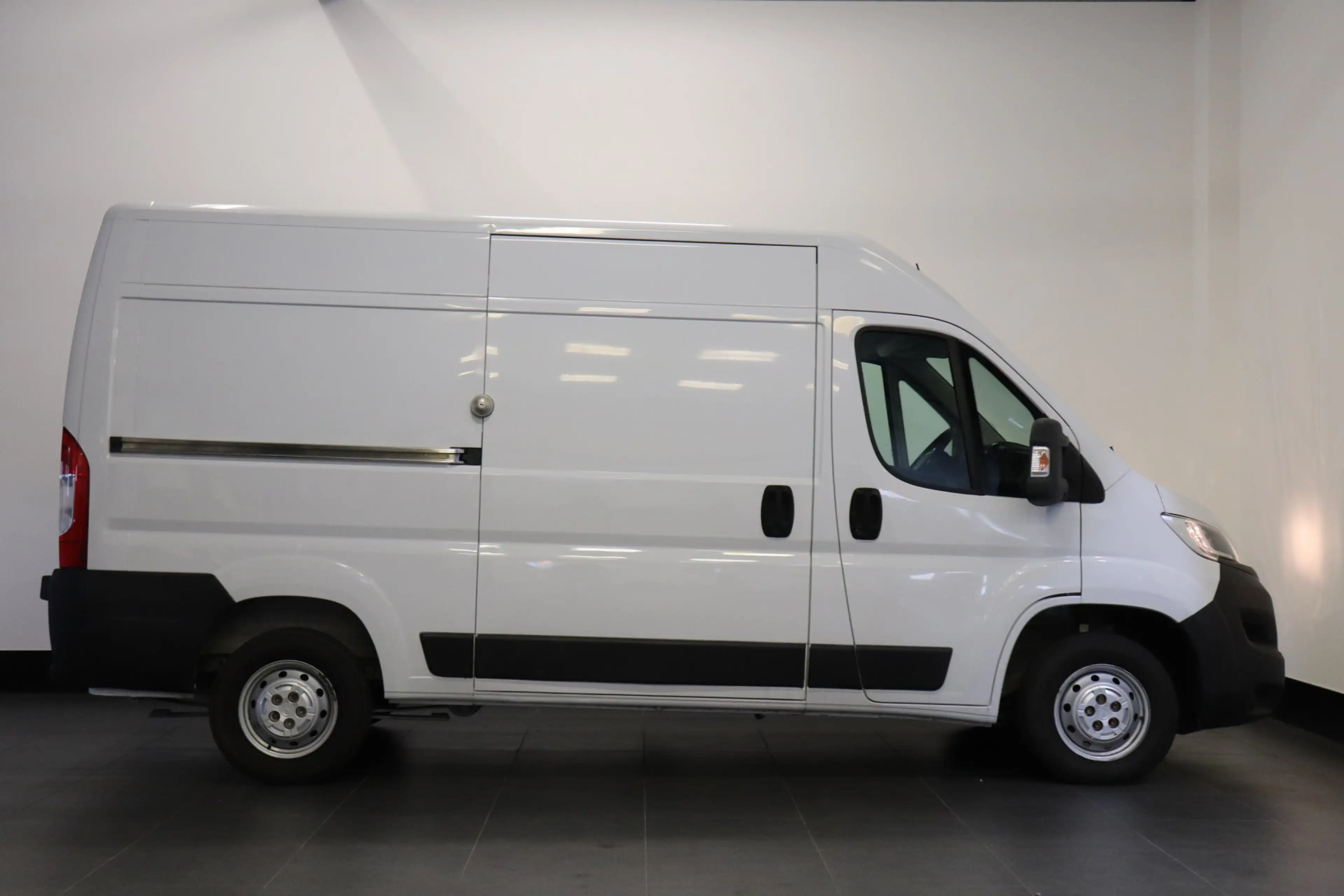 Opel Movano 2.2D L2H2 120PK EURO 6 - Airco - Cruise - € 17.950 — photo 11