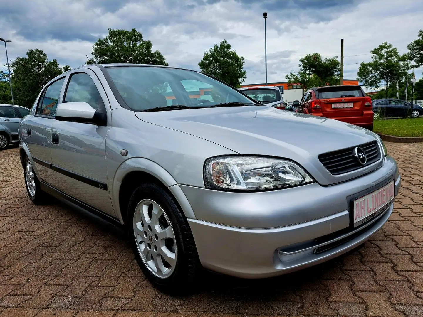 Opel Astra 1.8 16V Selection Plateado - 2