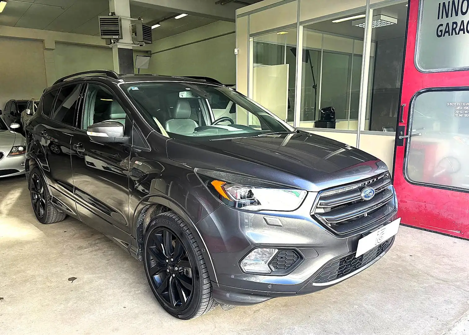 Ford Kuga 1.5 tdci ST-Line Business s - NEOPATENTATI Szürke - 1