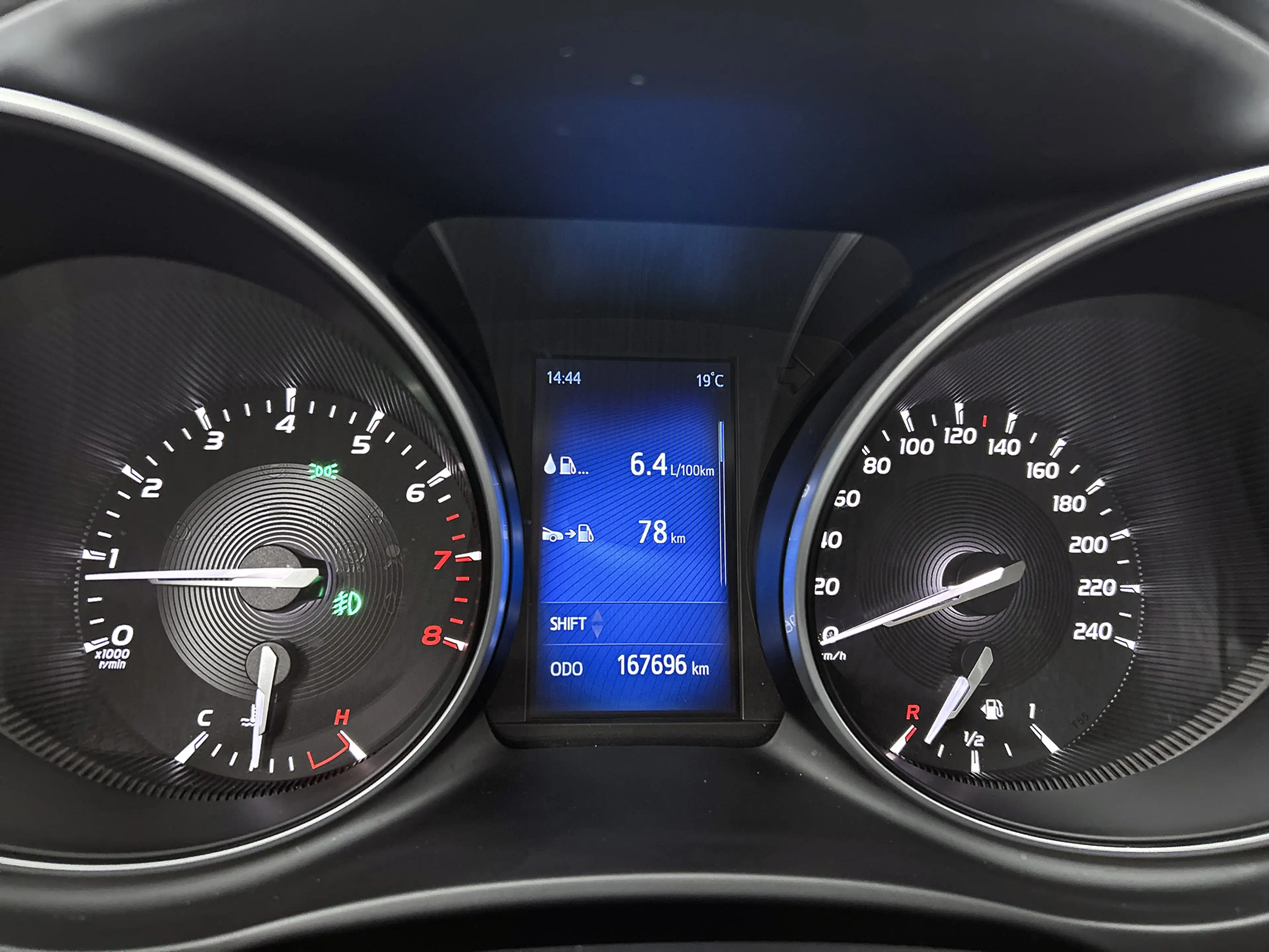Toyota Avensis Touring Sports 1.8 VVT-i Executive Business | Trek — photo 5