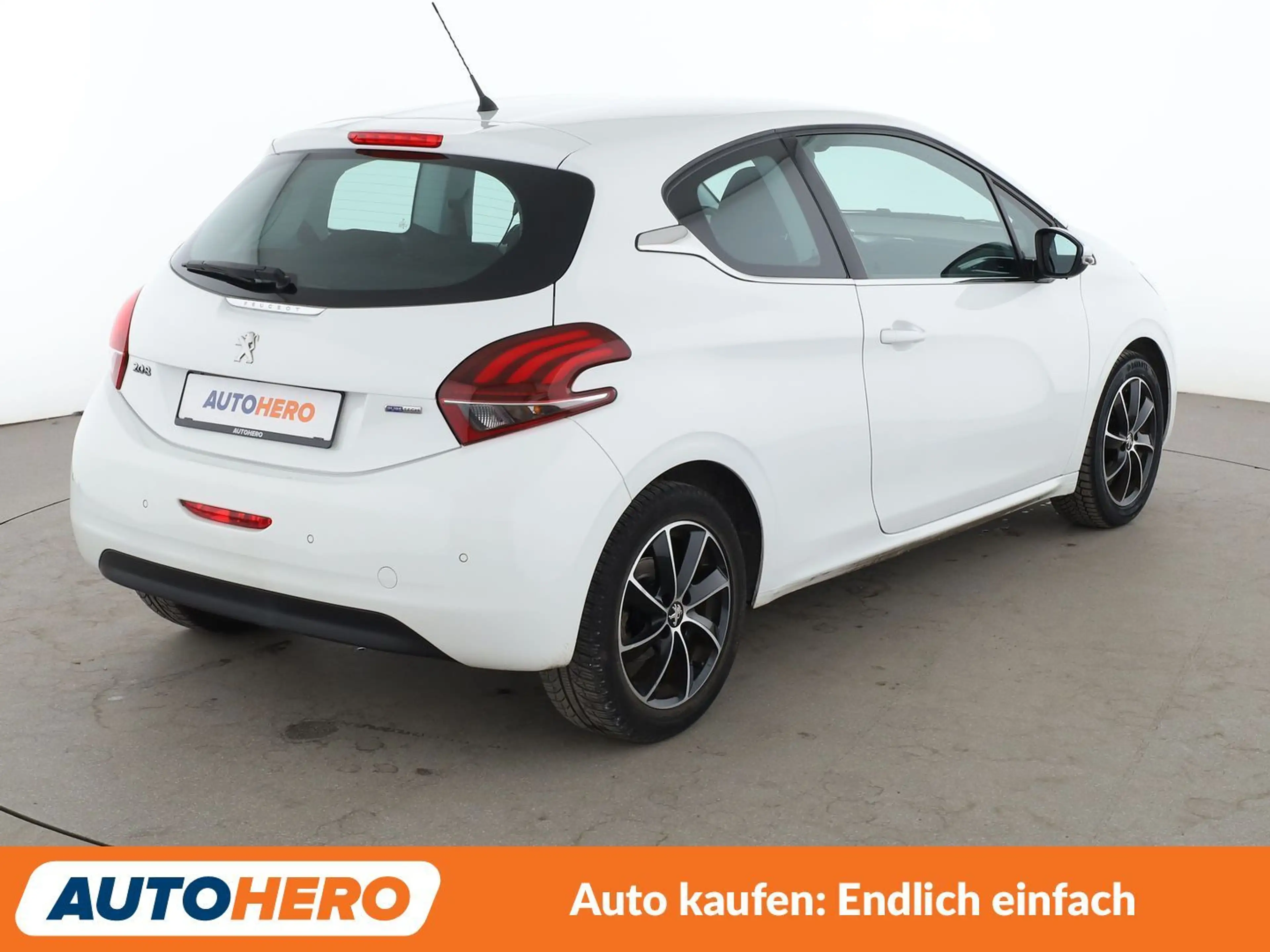 Peugeot 208 1.2 PureTech Allure*TEMPO*PDC*SHZ*KLIMA* — photo 6