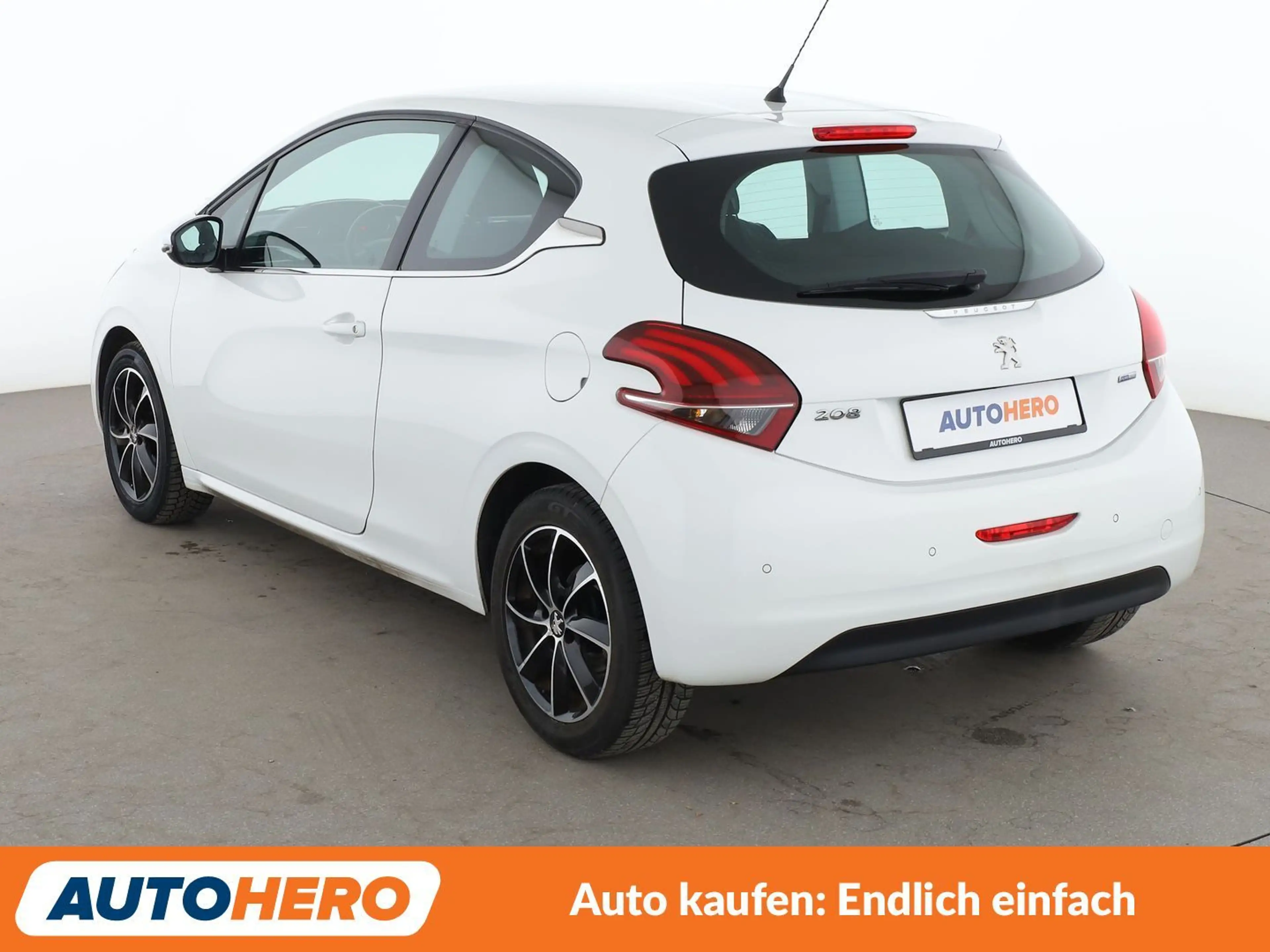 Peugeot 208 1.2 PureTech Allure*TEMPO*PDC*SHZ*KLIMA* — photo 4