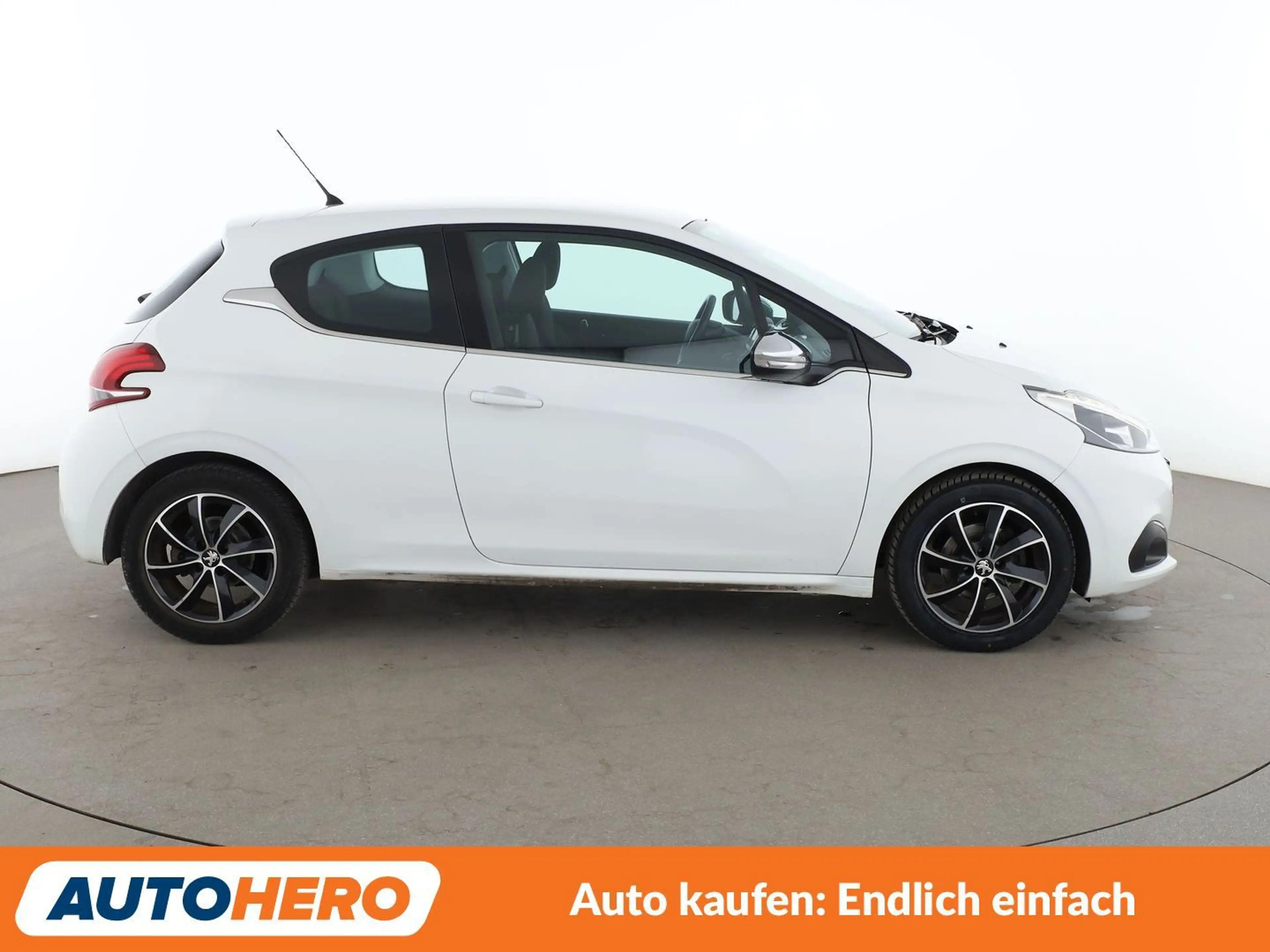 Peugeot 208 1.2 PureTech Allure*TEMPO*PDC*SHZ*KLIMA* — photo 7