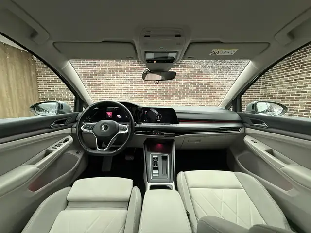 Volkswagen Golf view 8