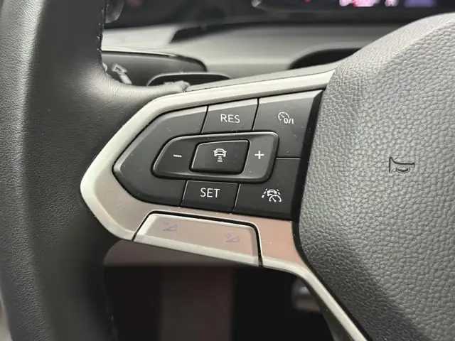 Volkswagen Golf view 11