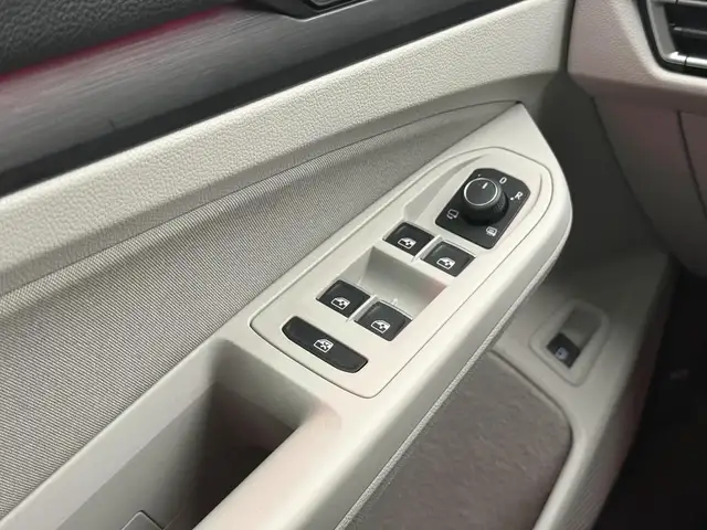 Volkswagen Golf view 15