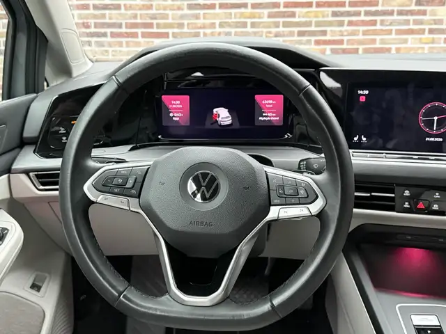 Volkswagen Golf view 10