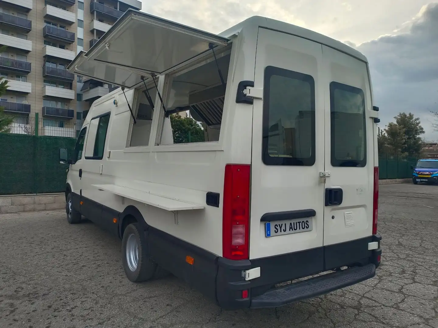 Iveco Daily Fg. 35C12 3950 RD 17 Blanc - 2