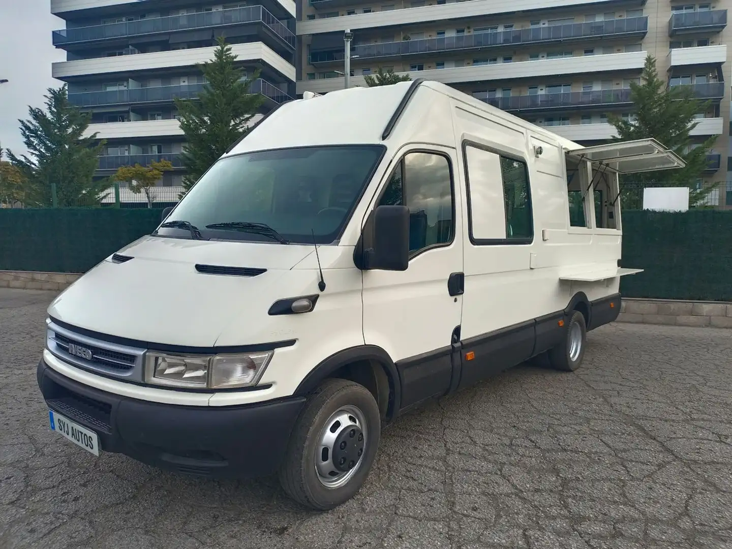 Iveco Daily Fg. 35C12 3950 RD 17 Blanc - 1