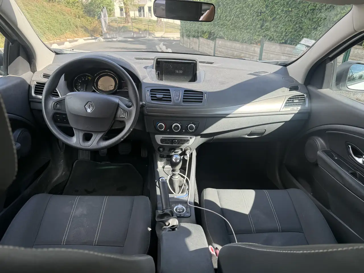 Renault Megane Grandtour — photo 3