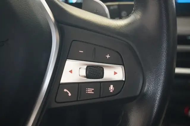 BMW 3 Series view 13
