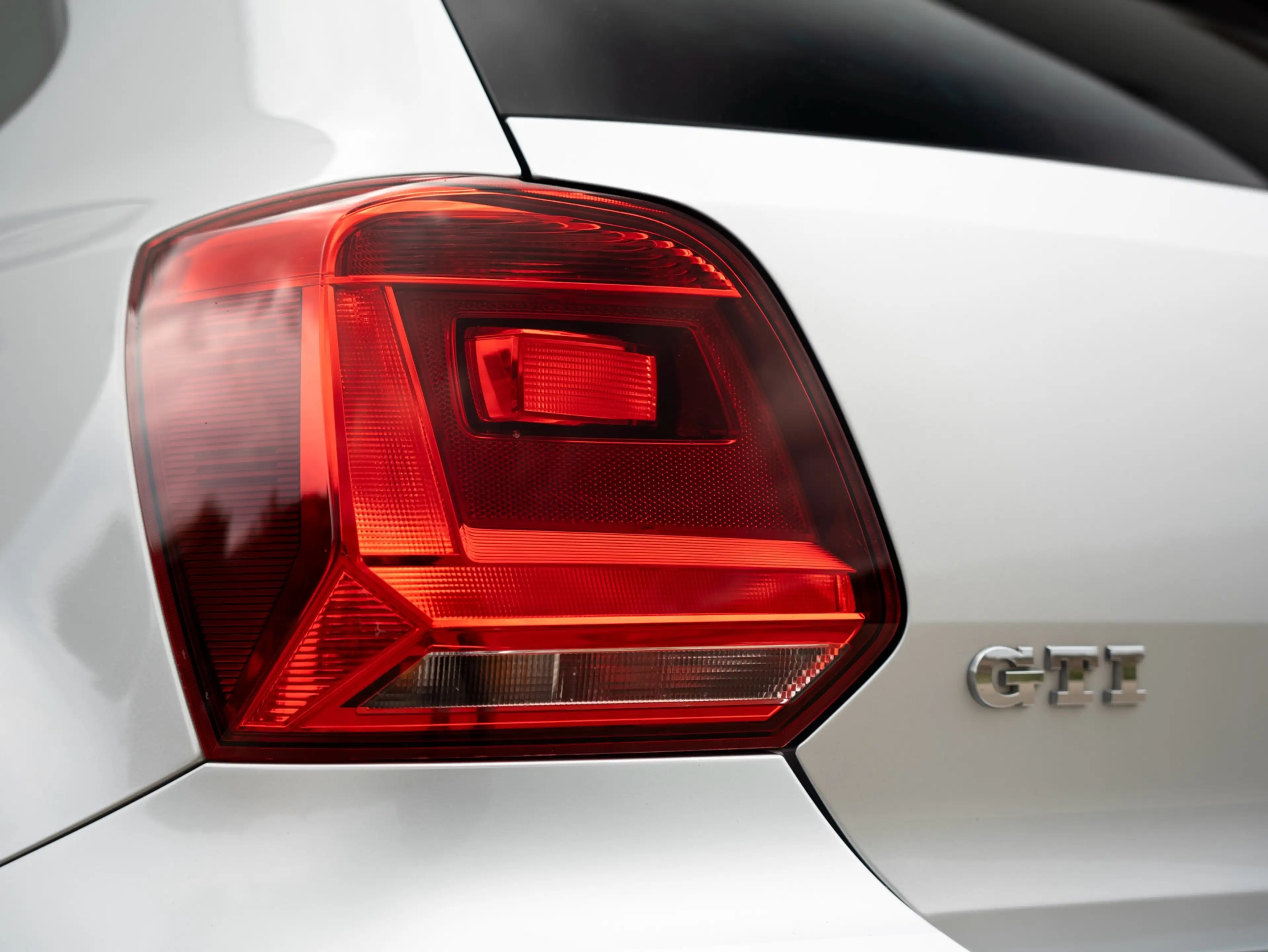 Volkswagen Polo GTI 1.8 TSI Pano Camera Cruise Alcantara Navi — photo 11