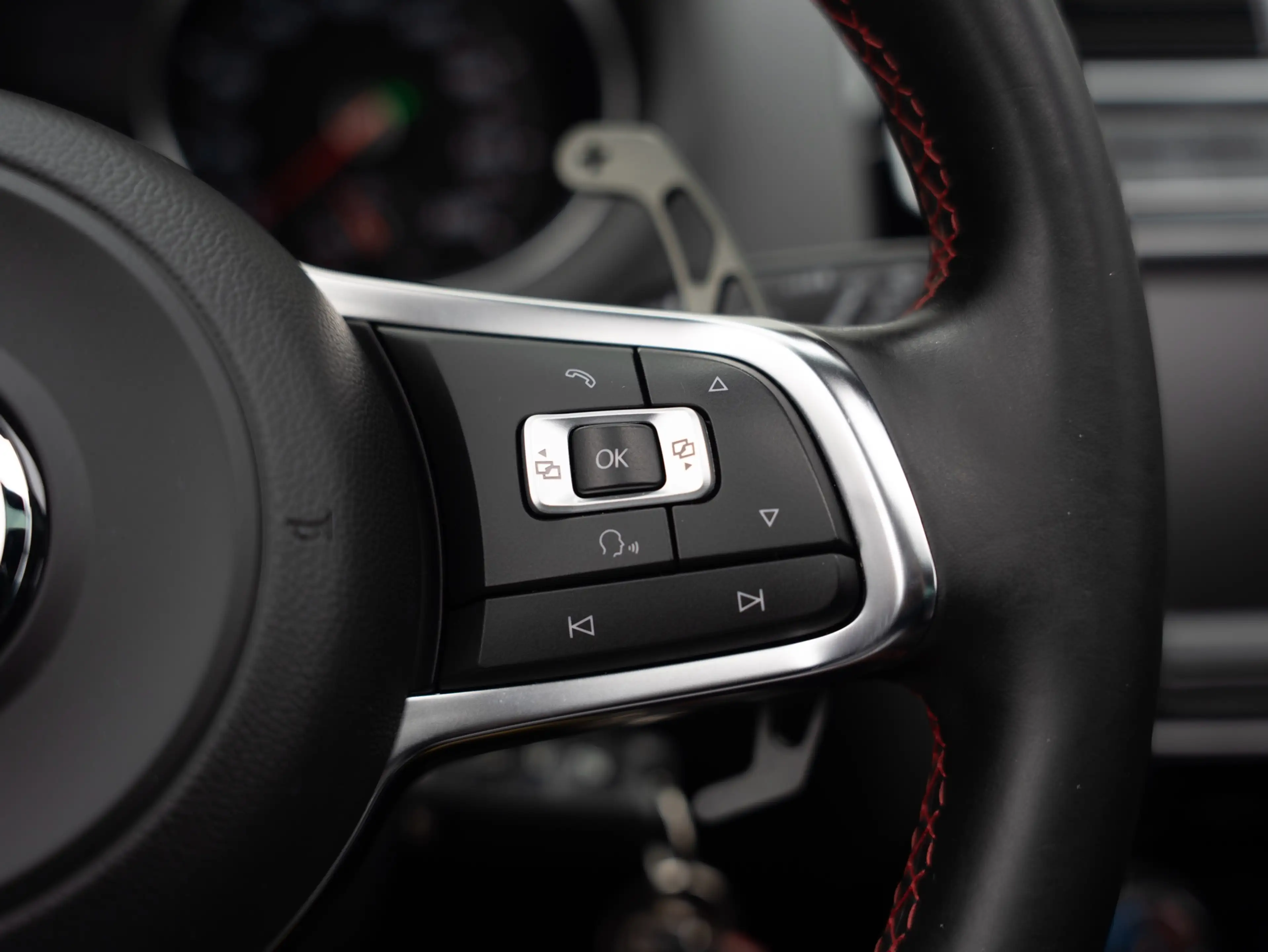 Volkswagen Polo GTI 1.8 TSI Pano Camera Cruise Alcantara Navi — photo 27