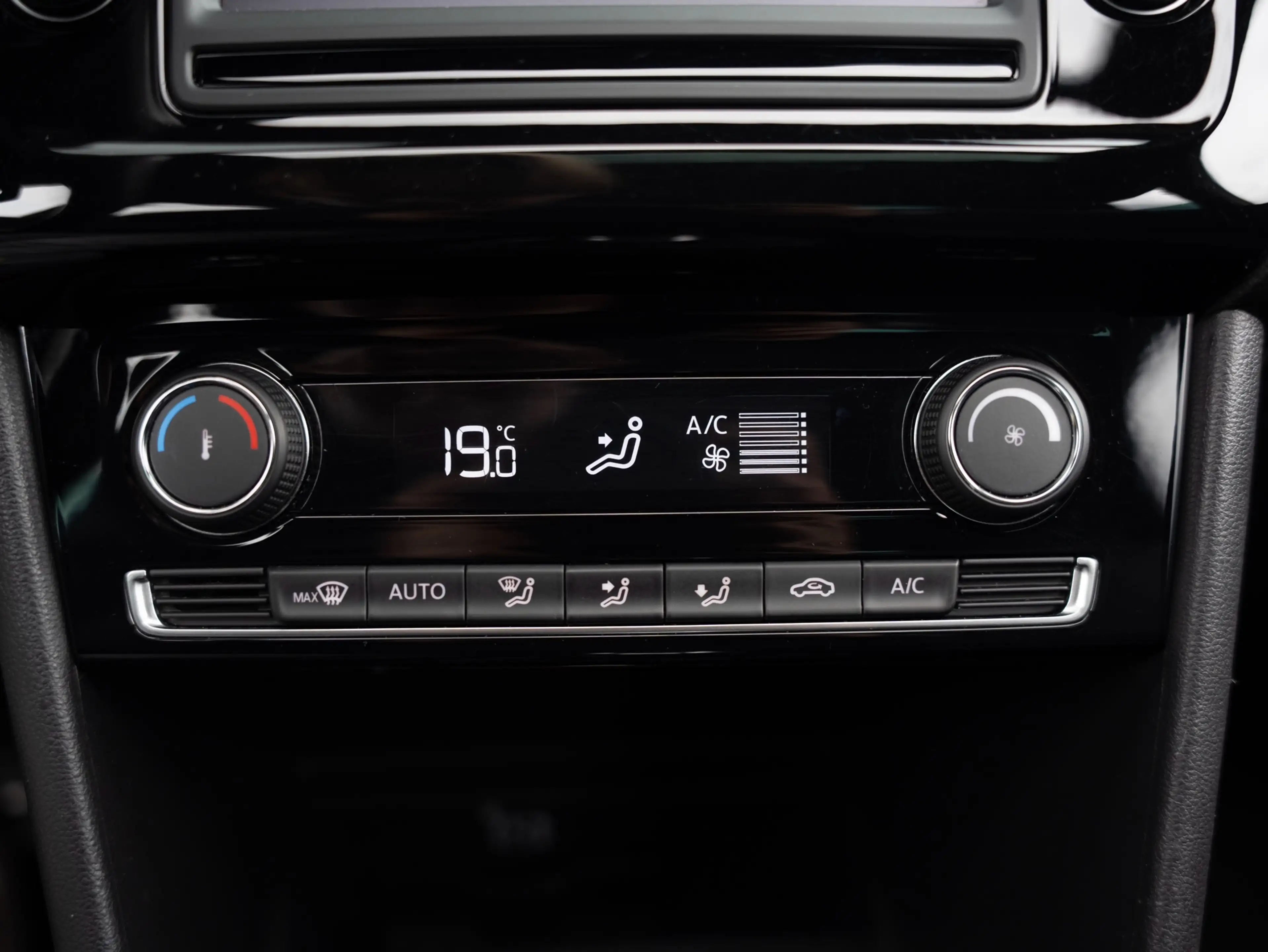 Volkswagen Polo GTI 1.8 TSI Pano Camera Cruise Alcantara Navi — photo 48