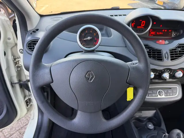 Renault Twingo view 6