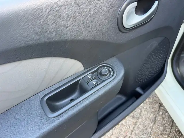 Renault Twingo view 14