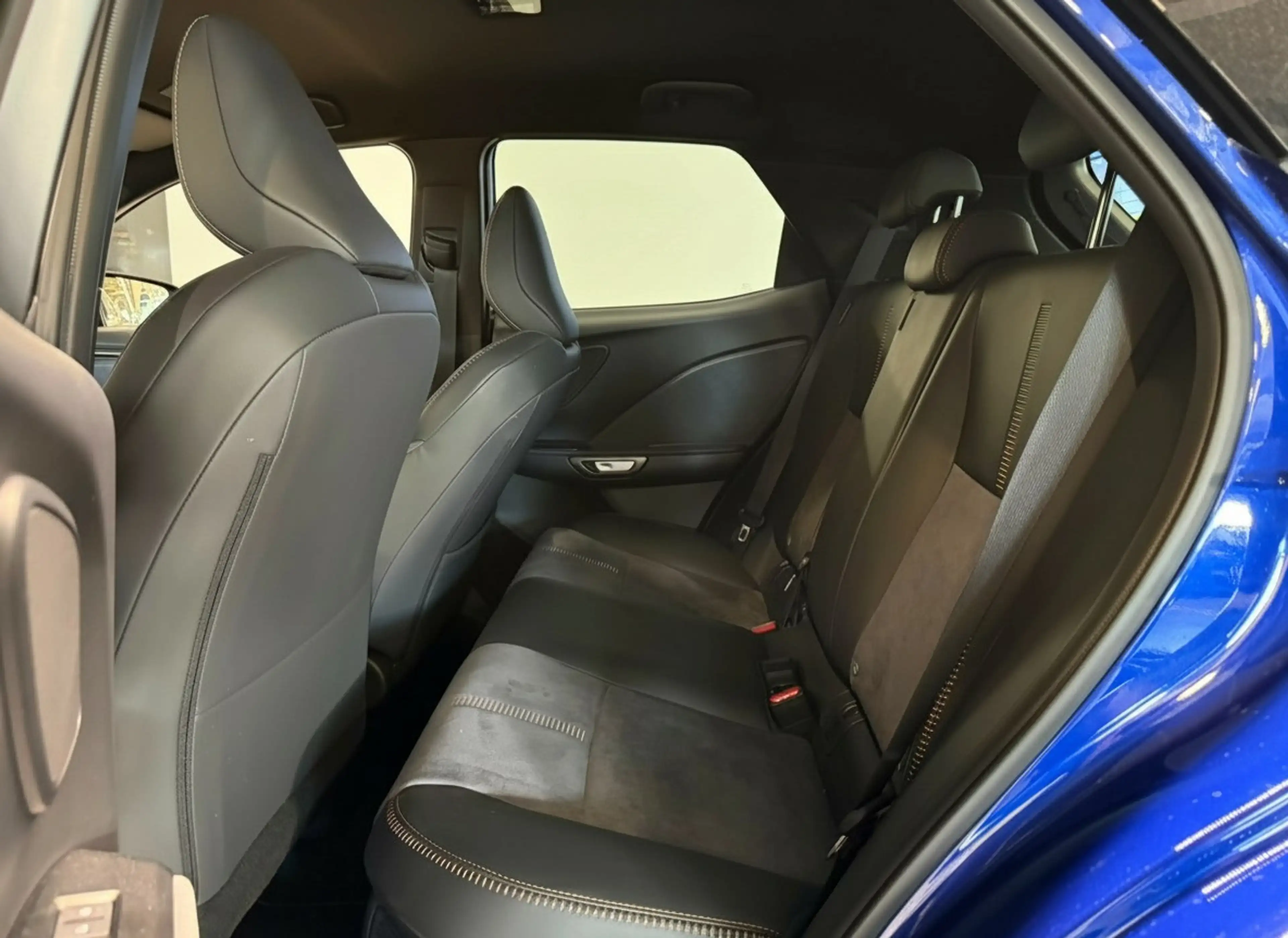 Lexus LBX 1.5 Cool 2WD Advanced Pack | NL-Auto | Mark-Levins — photo 11