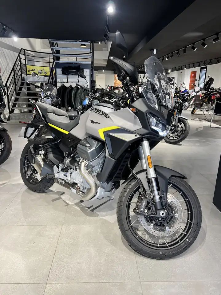 Moto Guzzi Stelvio