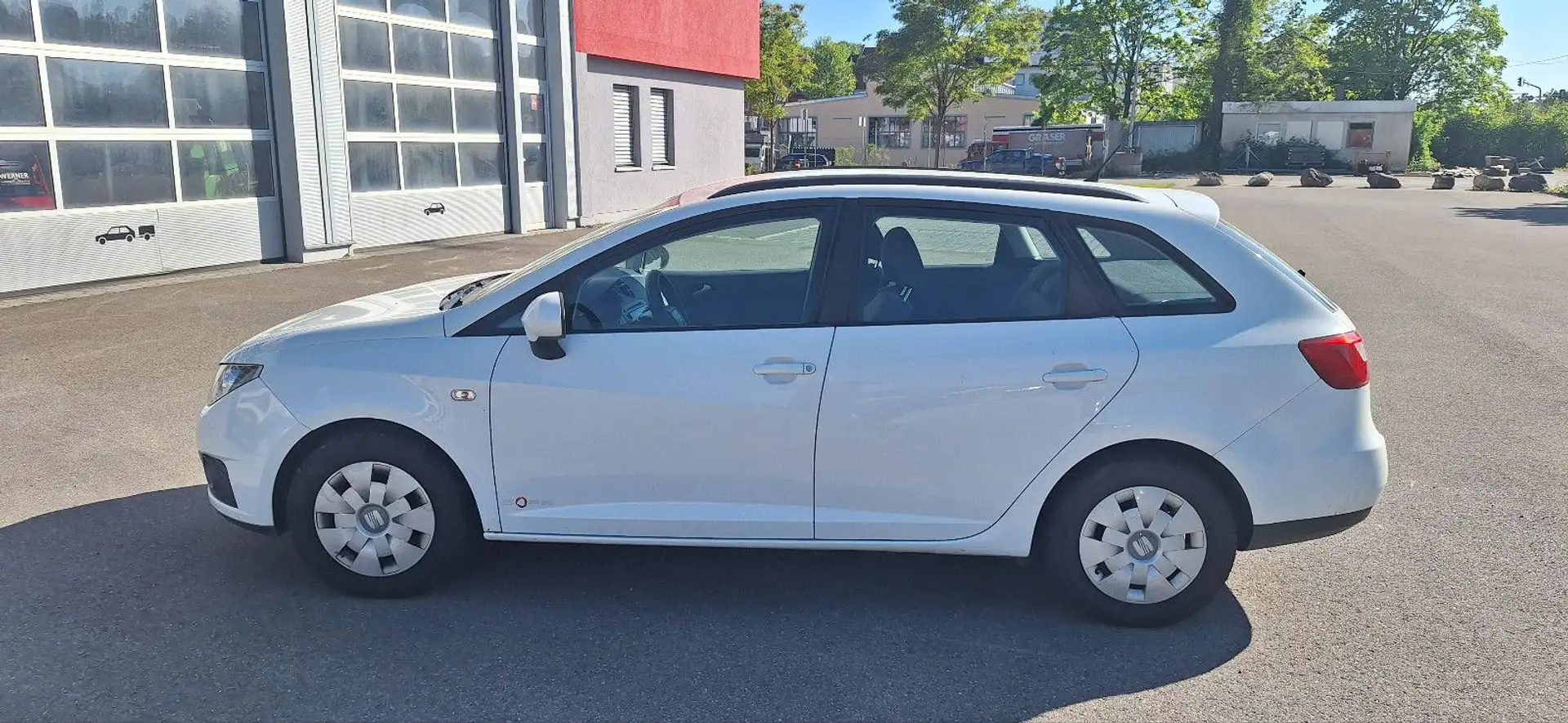 SEAT Ibiza ST Reference Weiß - 2