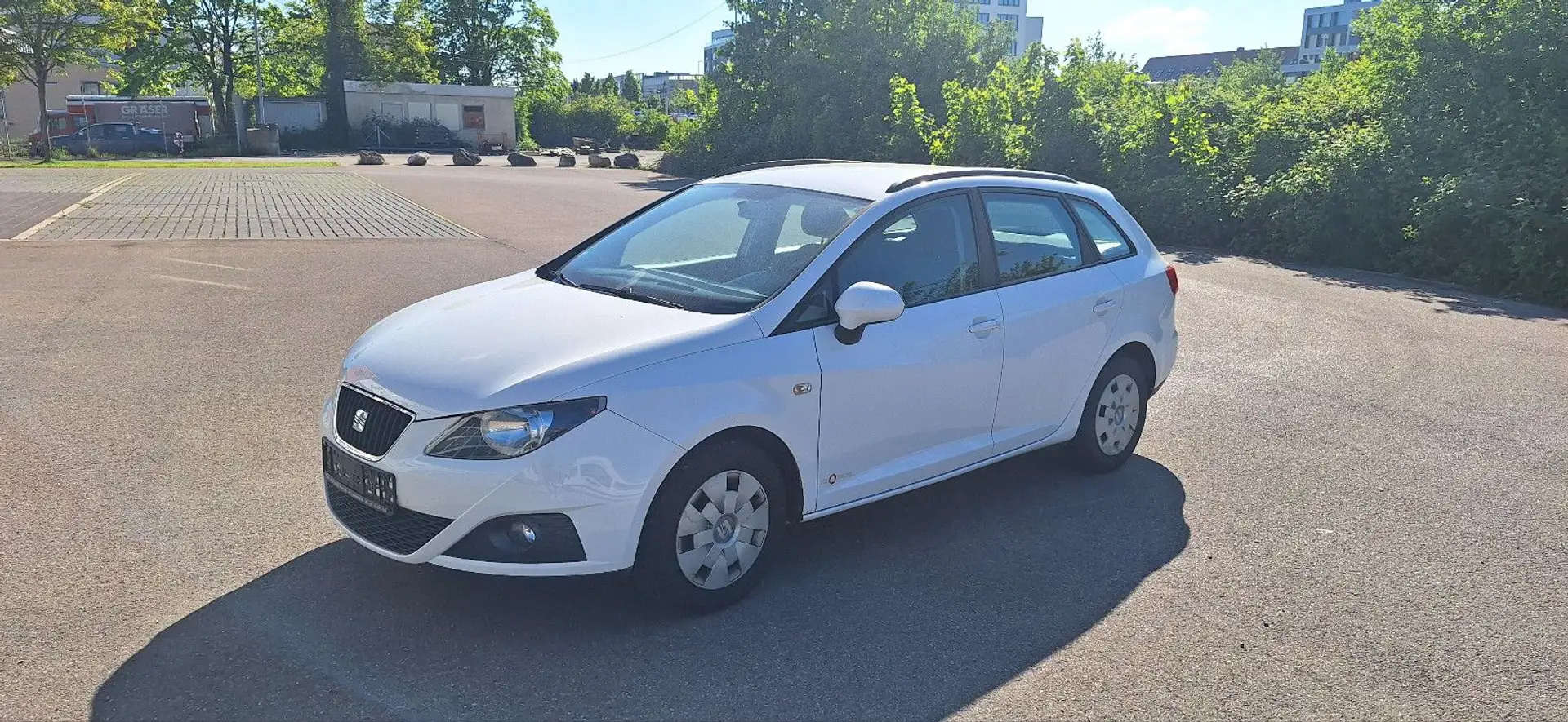 SEAT Ibiza ST Reference Weiß - 1