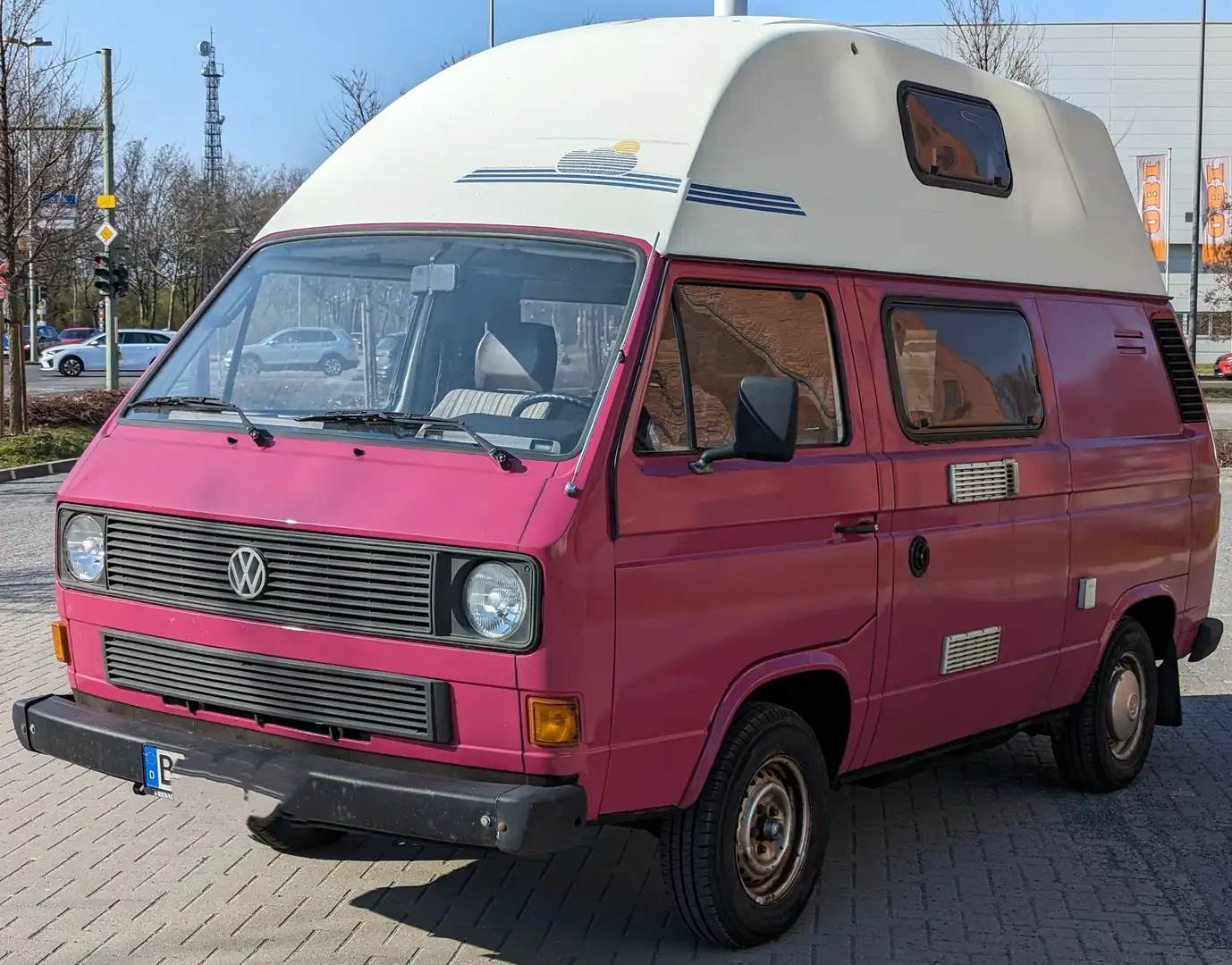 Volkswagen T3 Wohnmobil mit Hochdach Rot - 1