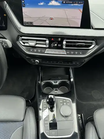 BMW 1 Series view 11