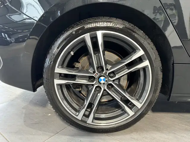 BMW 1 Series view 3