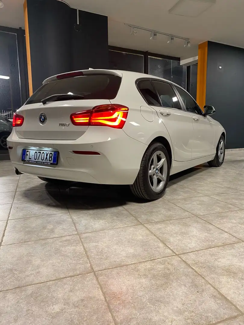 BMW 116 116d Advantage 5p auto - 2