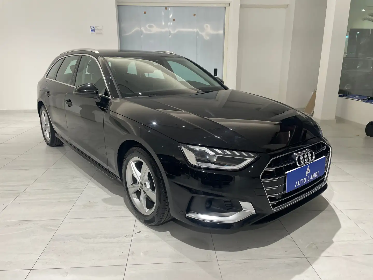 Audi A4 A4 Avant 35 2.0 tdi mhev Business 163cv s-tronic Schwarz - 2