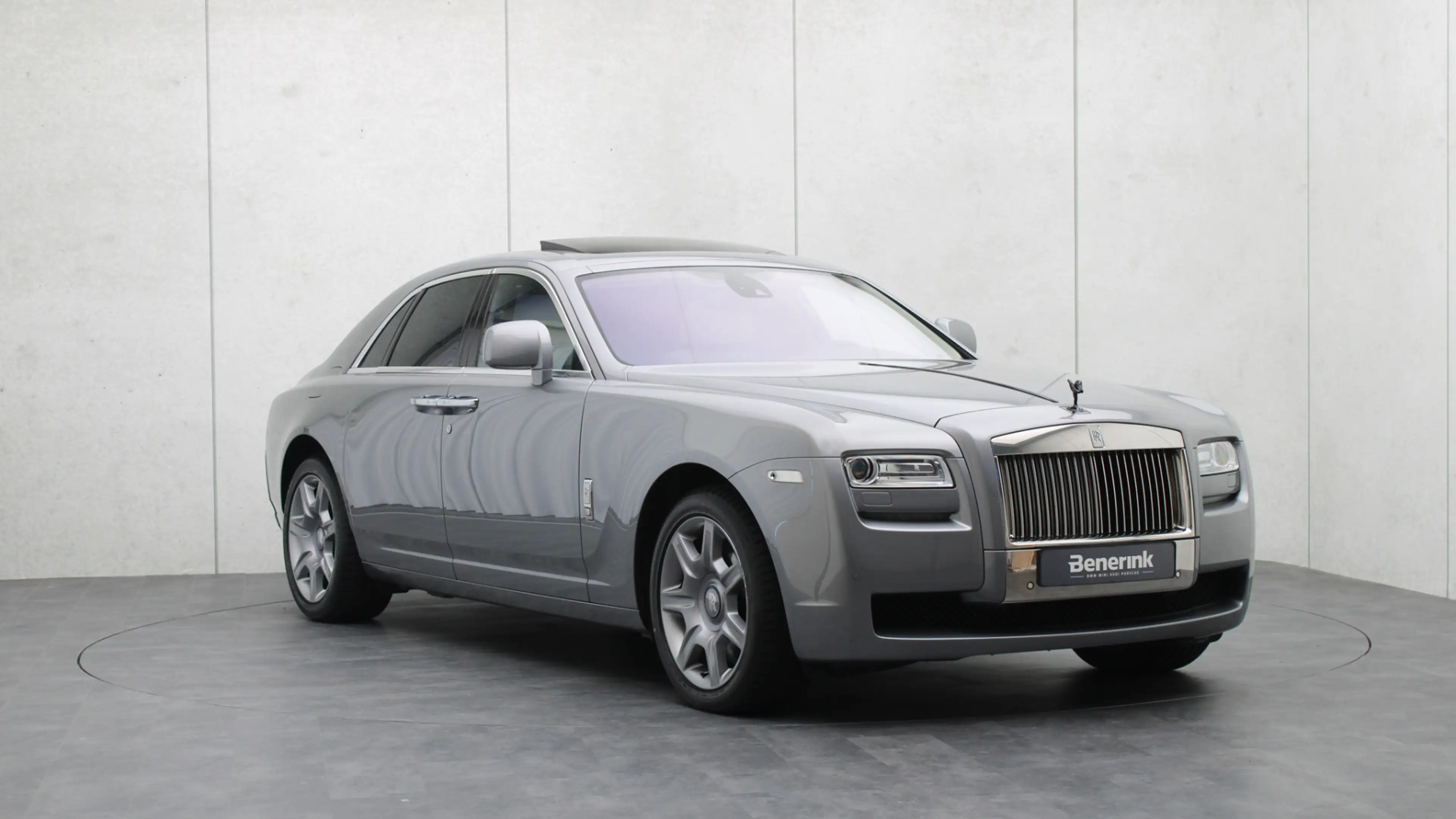 Rolls-Royce Ghost 6.6 V12 | Massage | Rear Seat Entertainment | Head — photo 5